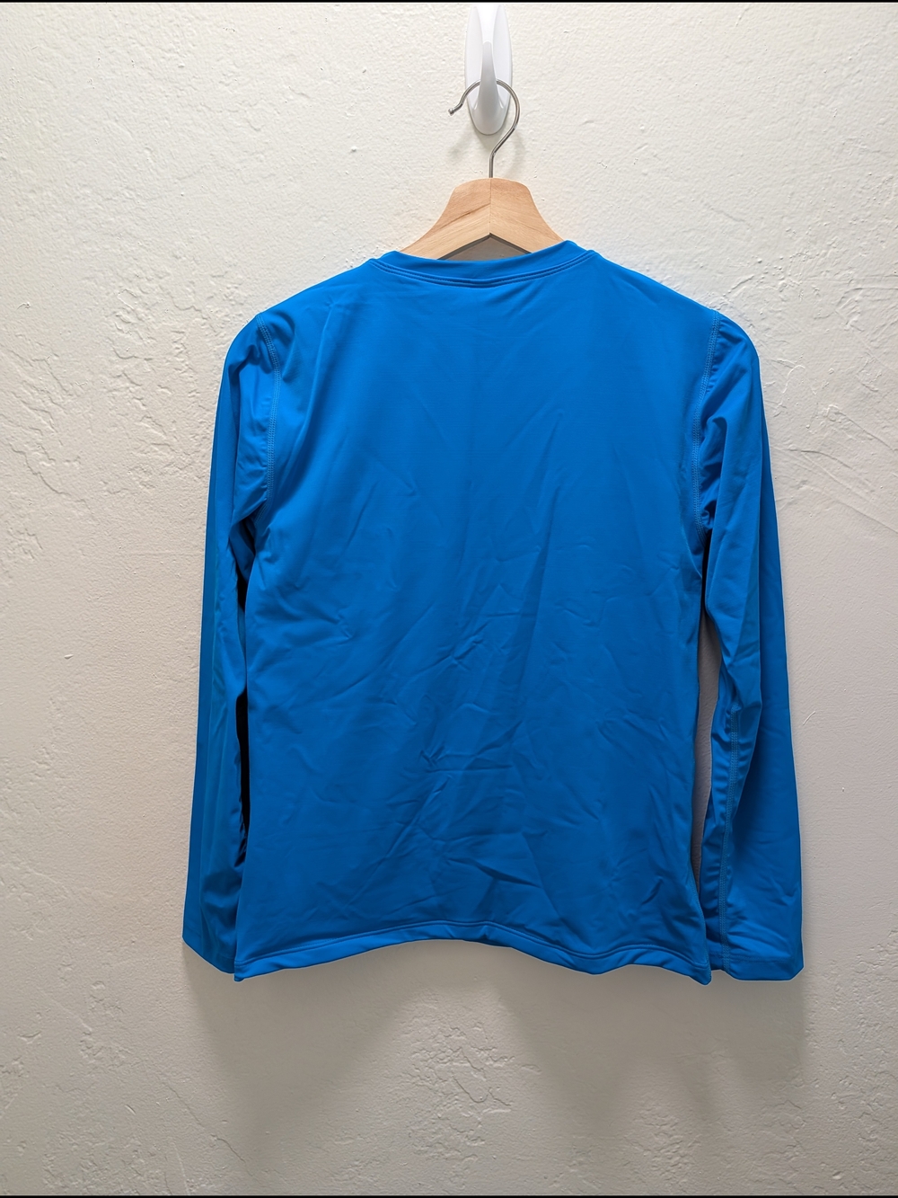 Outplay Size LG Compression Rash Gaurd - Picture 2 of 6